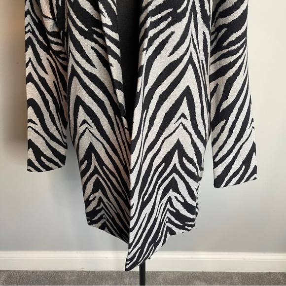 PREMISE Gray Zebra Print Cardigan Sweater - Picture 4 of 8